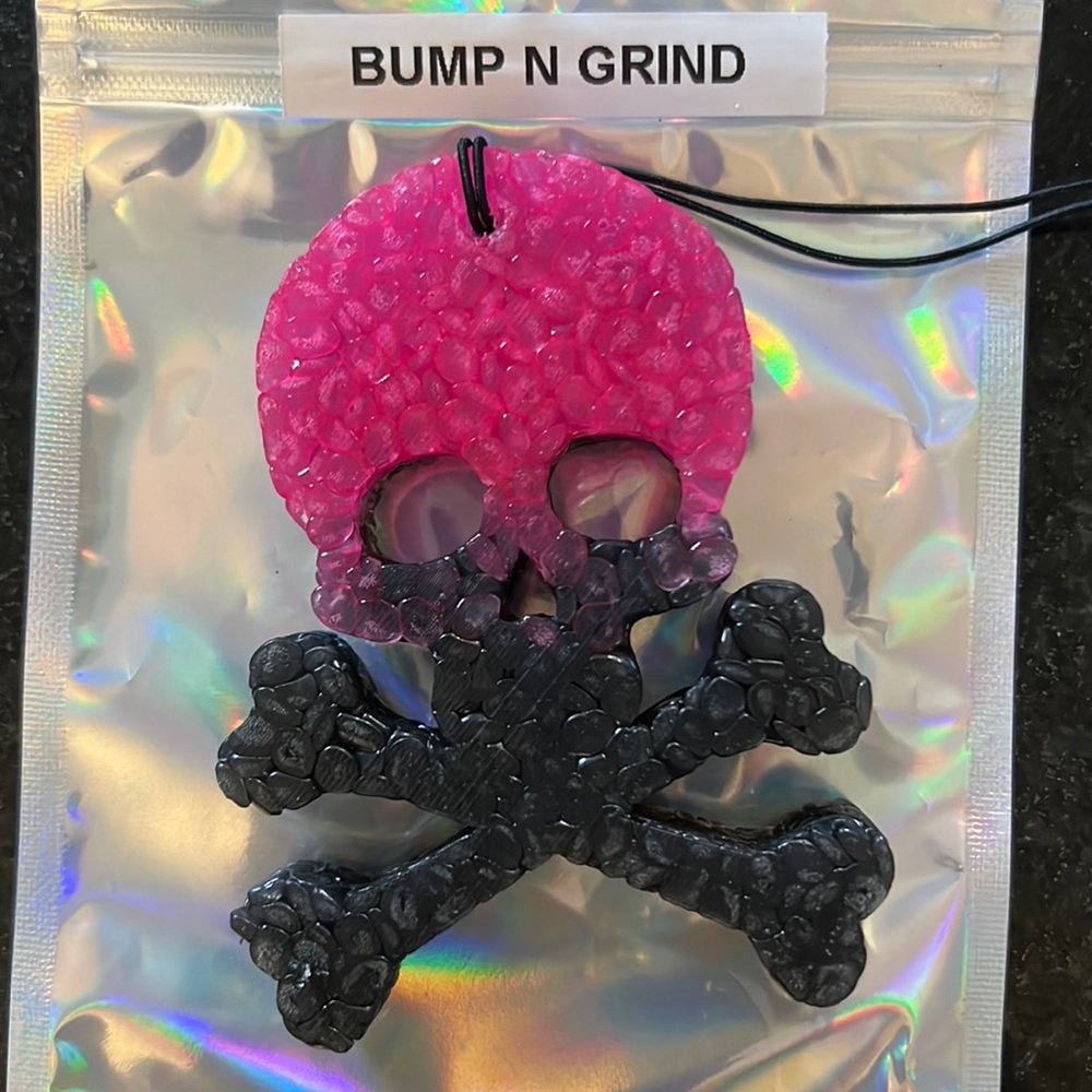 Skull and cross bones freshie in scent bump n grind